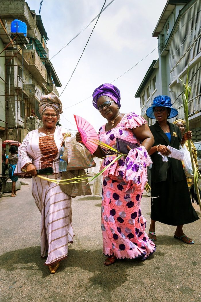 Lola Akinmade Åkerström - Ladies in Lagos