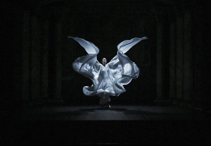 Fanny Oldenburg - Non-Human Dances No. 1
